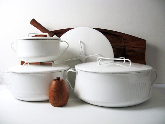 What Is Porcelain Enamel Cookware?